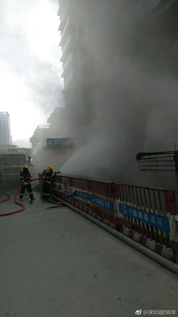 深圳一57层在建高楼地下着火 无人员伤亡