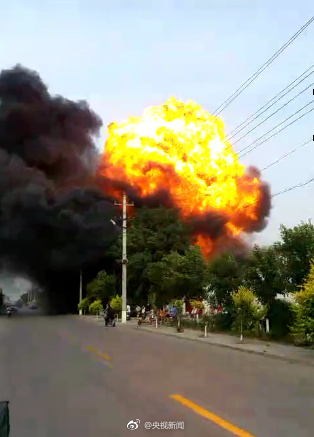 初步查明，现场工人7名，事故造成2人当场死亡，5人重伤。重伤者中4人送医后死亡，另1人转上级医院救治。