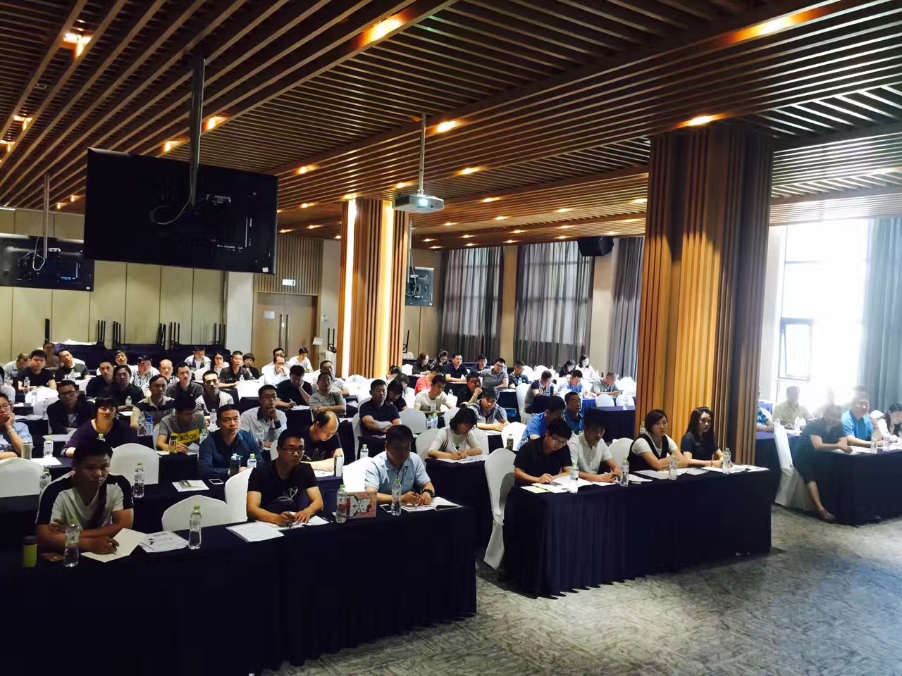 微信图片_20170620102132.jpg